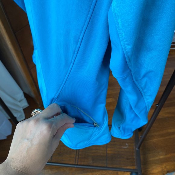 Nike | Women's Blue Dri-Fit Running Jacket - Picture 9 of 9